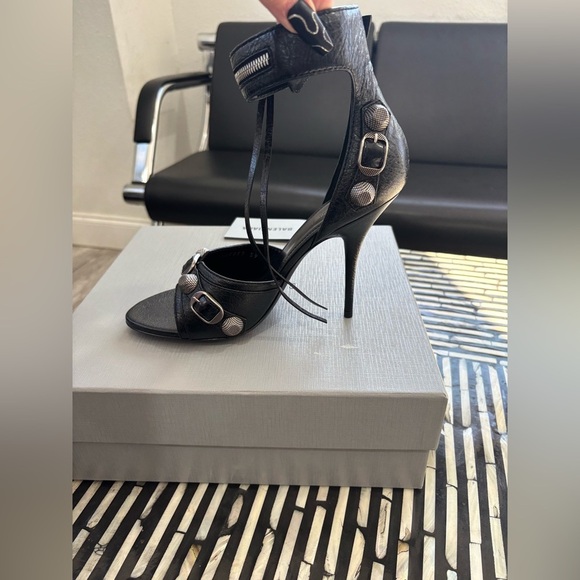 Authentic NIB Balenciaga Black Cagole Leather Women's Heels-Retails $1450 - Picture 8 of 9